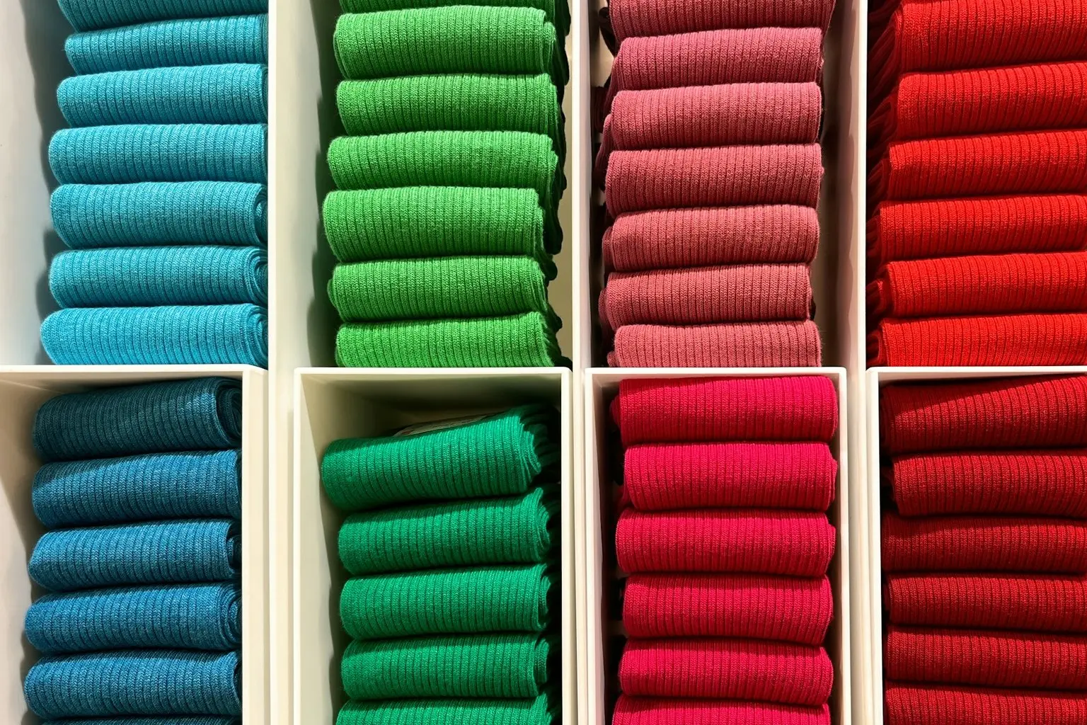 Daftar Harga Laundry Satuan: Sepatu, Bed Cover, Karpet, dan Jas