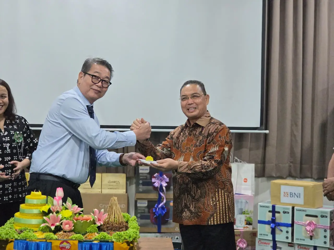 Hadiri Syukuran HUT ke-4 RS Medika Jaya, Gubernur Ria Norsan Apresiasi Pesatnya Pekembangan Layanan Kesehatan
