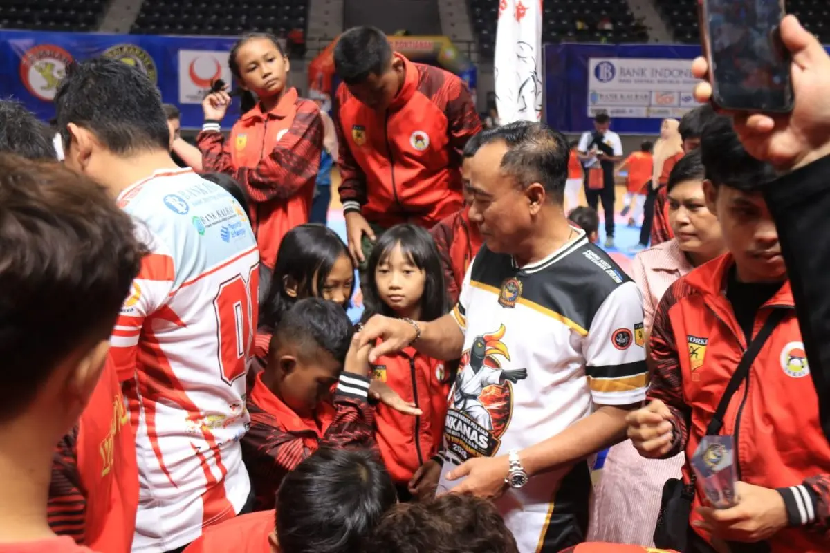 Wagub Krisantus Dorong Karateka Terus Tingkatkan Prestasi