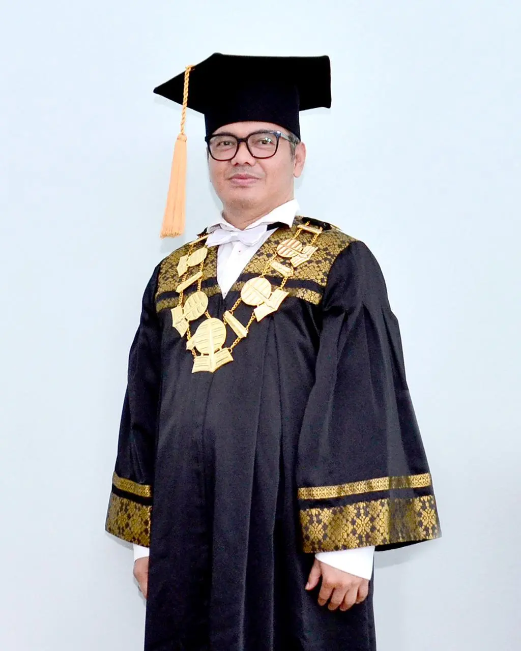 Guru Indonesia dan Tantangan Baru: Momentum Transformasi Bersama Universitas Terbuka