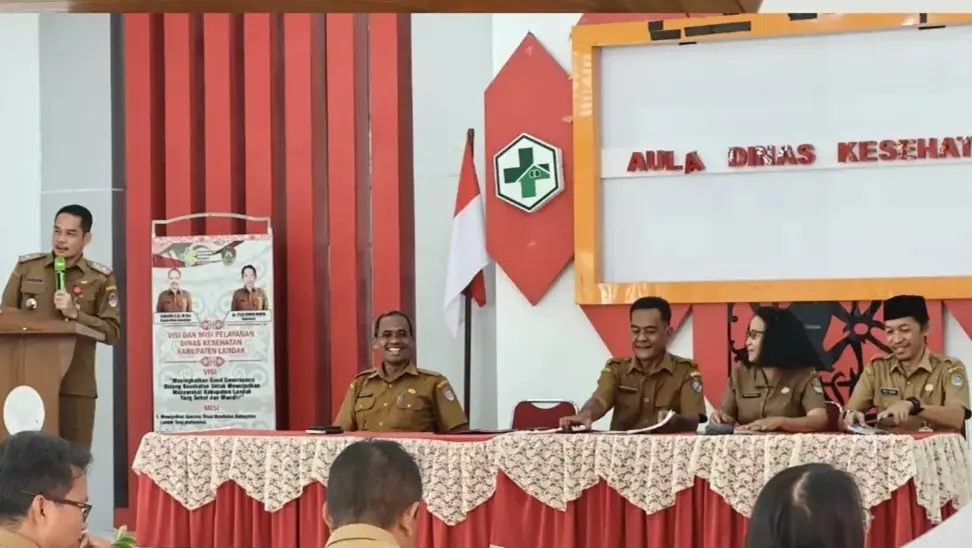 Sekda Landak Wakili Bupati Sosialisasikan Perda Pajak dan Retribusi Daerah yang Telah Diperbarui
