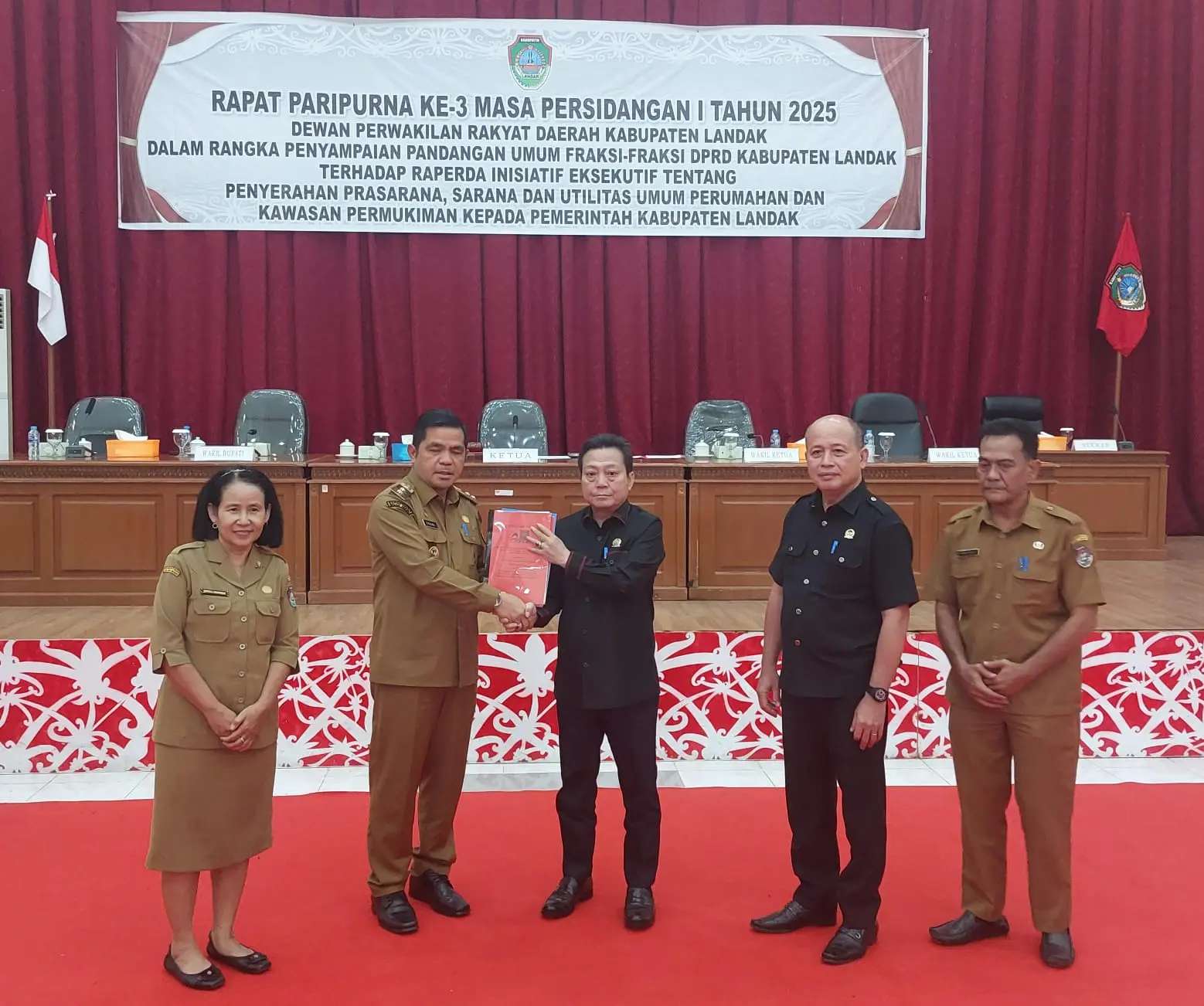 DPRD Landak Bahas Raperda Penyerahan PSU Perumahan dan Kawasan Permukiman