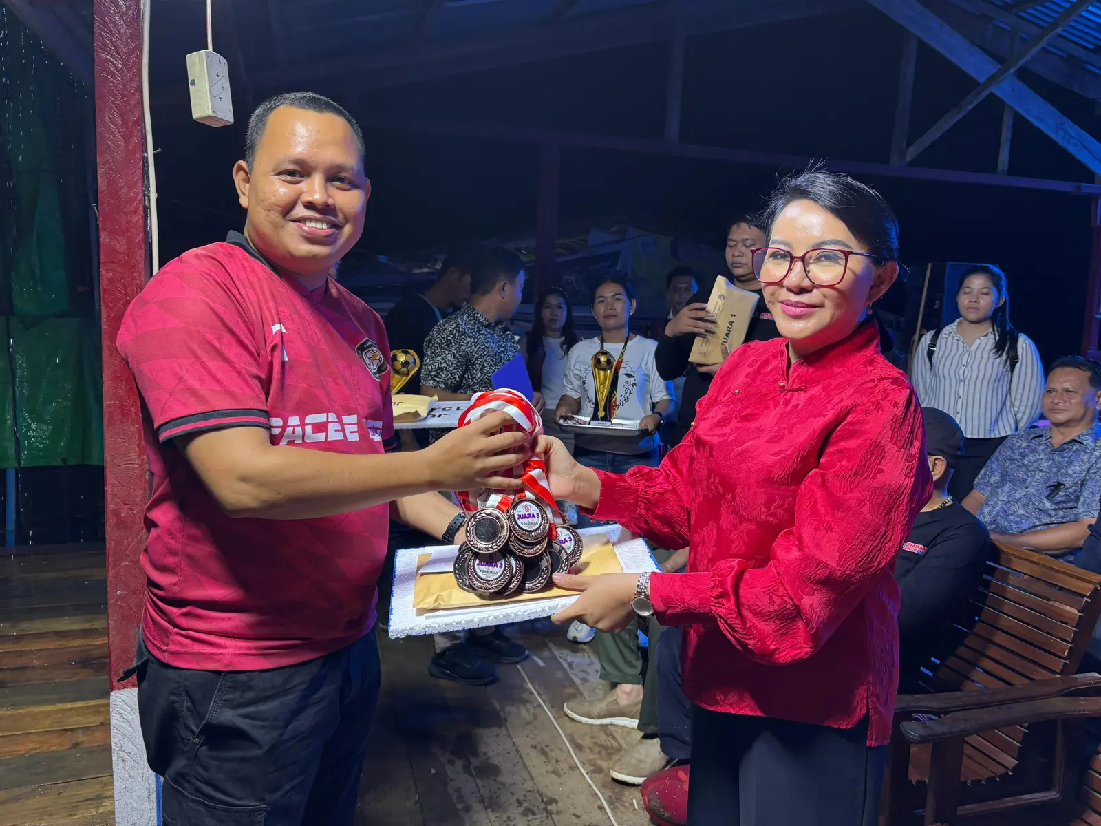 Bupati Landak Resmi Tutup Pahauman Banteng Cup