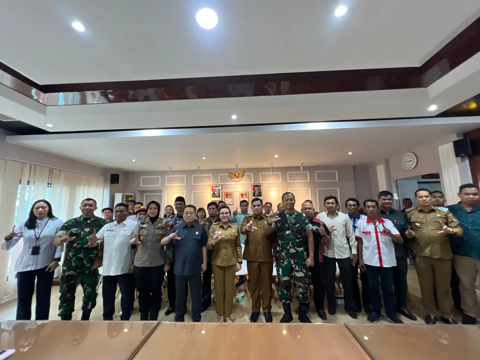 Bupati Karolin Pimpin Rakor Strategis Jaga Kondusivitas Daerah