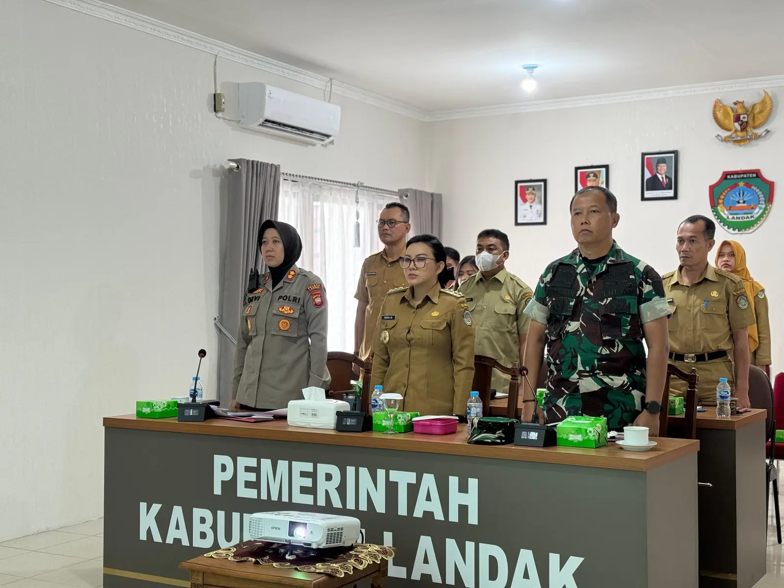 Rapat Bersama Mendagri, Bupati Karolin : Situasi Landak Aman dan Kondusif
