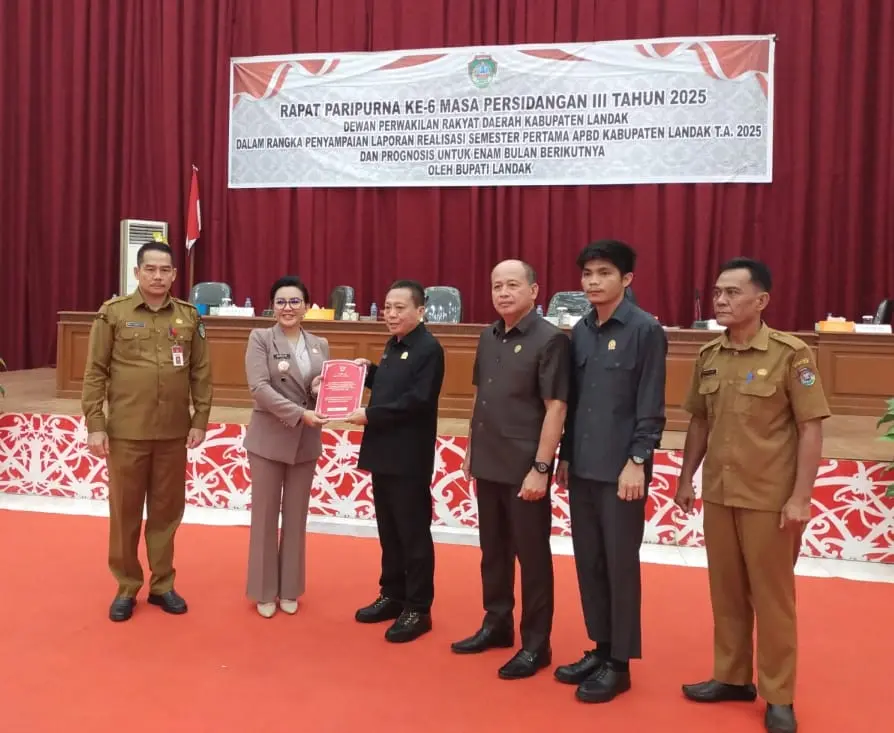 DPRD Landak Gelar Paripurna Ke-6, Laporan Realisasi APBD Landak Tahun 2025 Semester Pertama, Bupati Karolin: Tak Ada Defisit Kas!