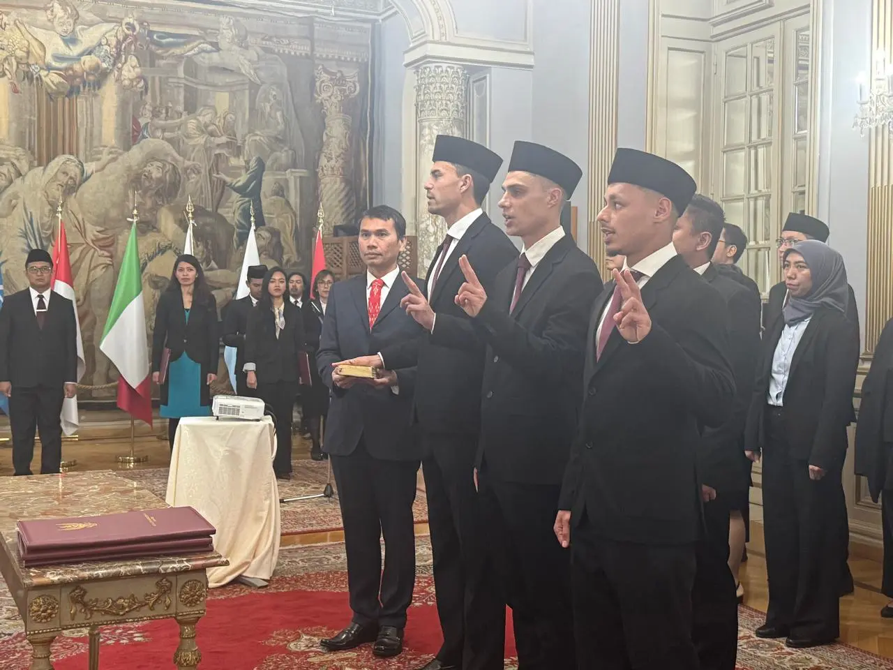 Tiga Pesepak Bola Naturilasi Italia dan Belanda, Emil Audero Mulyadi, Joey Mathijs Pelupessy dan Dean Ruben James Resmi WNI melengkapi skuad Timnas Indonesia