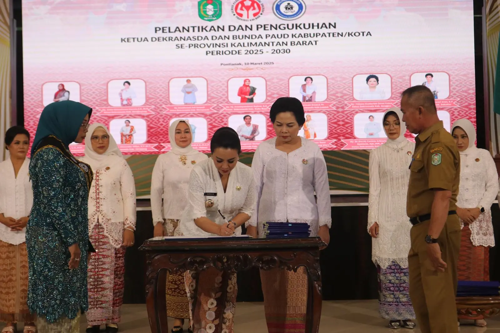 Bupati Karolin Didaulat Sebagai Bunda PAUD Kabupaten Landak
