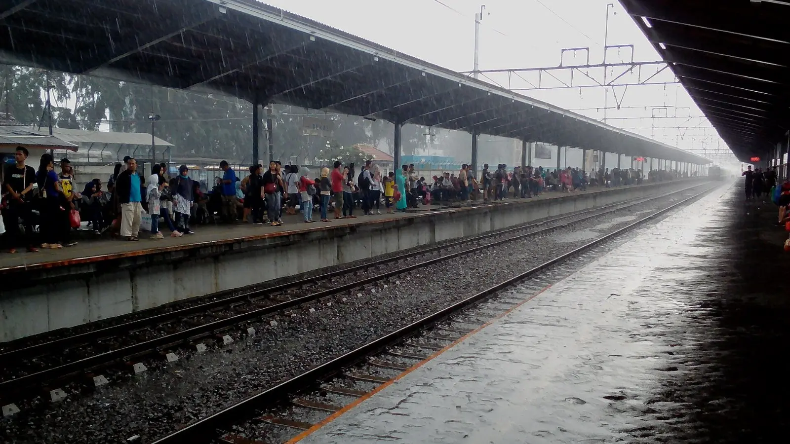 Prakiraan cuaca Jabodetabek 13 Oktober 2026: Bogor siapkan payung